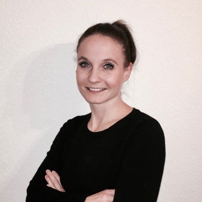 Dr Nora Schneider