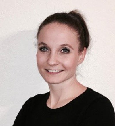 Dr Nora Schneider